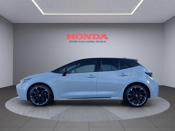 Vehicle image 4 Vehicle image 4