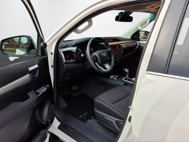 Toyota Hilux Double Cab.-Pick-up 2.4 D-4D 150 Style
