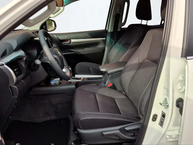 Toyota Hilux Double Cab.-Pick-up 2.4 D-4D 150 Style