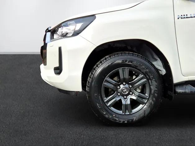 Toyota Hilux Double Cab.-Pick-up 2.4 D-4D 150 Style