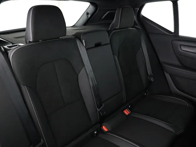 Volvo XC40 2.0 B3 MH Plus Dark