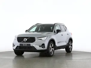Volvo XC40 2.0 B3 MH Plus Dark
