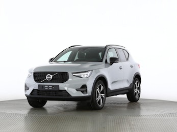 immagine del veicolo VOLVO XC40 2.0 B3 MH Plus Dark