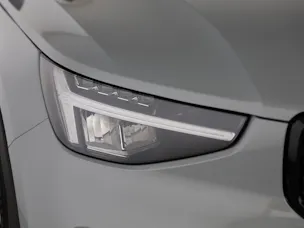 Volvo XC40 2.0 B3 MH Plus Dark