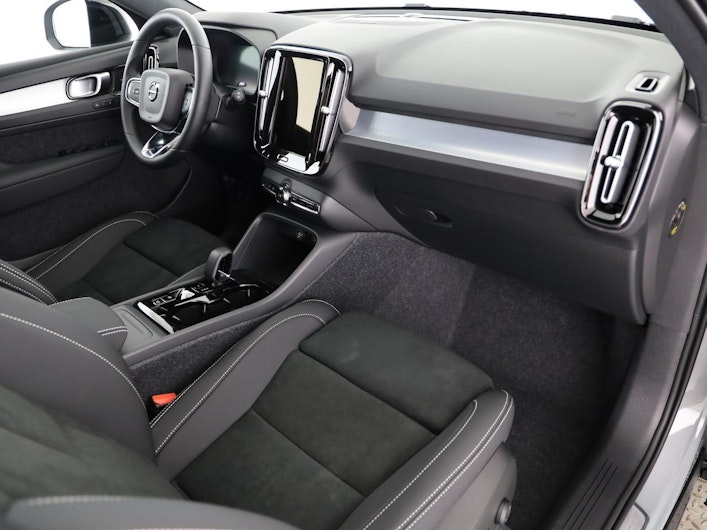 immagine del veicolo VOLVO XC40