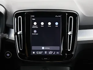 Volvo XC40 2.0 B3 MH Plus Dark