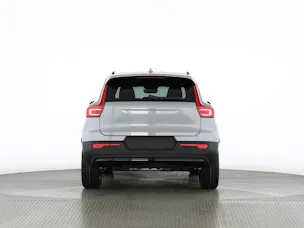 Volvo XC40 2.0 B3 MH Plus Dark
