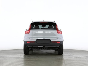 immagine del veicolo VOLVO XC40 2.0 B3 MH Plus Dark