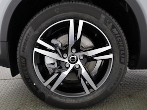 immagine del veicolo VOLVO XC40 2.0 B3 MH Plus Dark