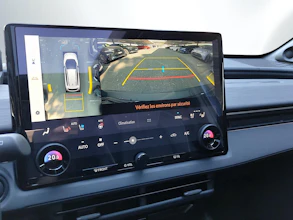 https://vehicle.imgix.net/4166880/8ebb2dfb-b8bf-4774-8b33-15c99ba96c39.jpg