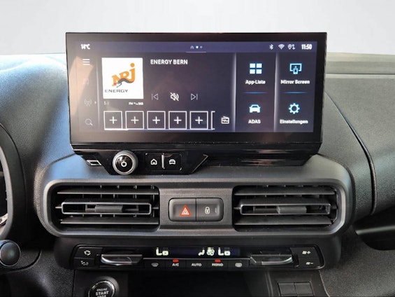 Vehicle image 10 Vehicle image 10