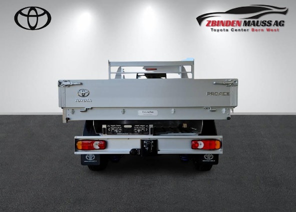 Vehicle image 4 Vehicle image 4