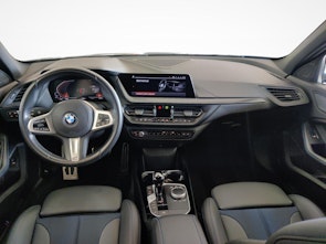 immagine del veicolo BMW 118i M-Sport Steptronic