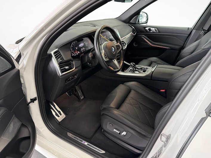 Vehicle image BMW X5