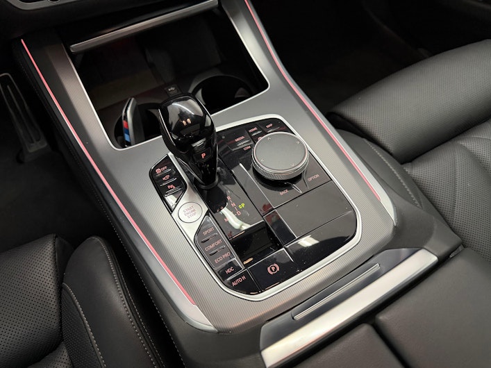 Vehicle image BMW X5