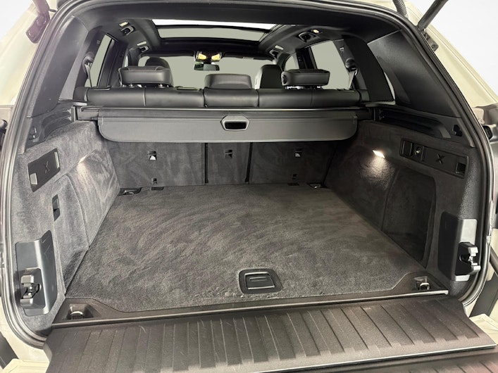 Vehicle image BMW X5