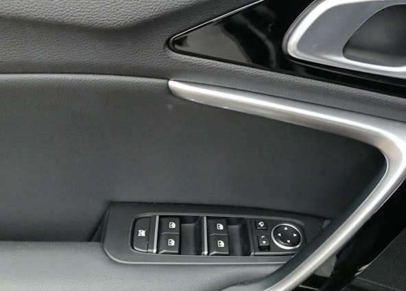 Vehicle image 6 Vehicle image 6