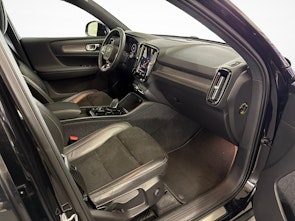 Vehicle image VOLVO XC40 1.5 T5 PiH R-Design