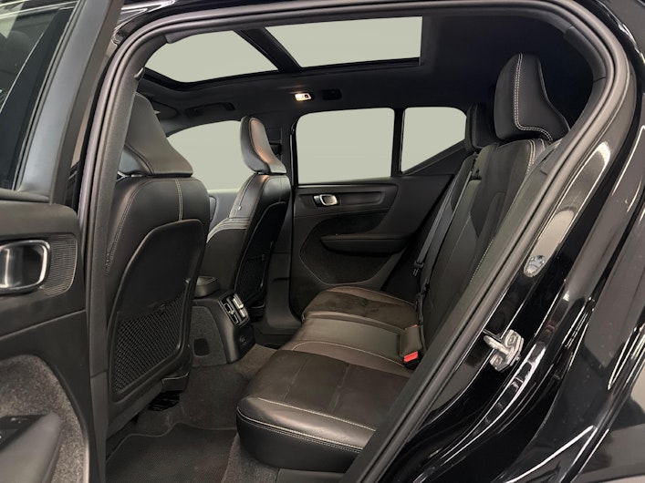 Vehicle image VOLVO XC40