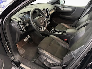 Vehicle image VOLVO XC40 1.5 T5 PiH R-Design