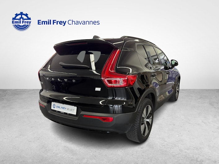 Vehicle image VOLVO XC40