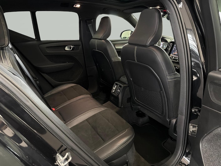 Vehicle image VOLVO XC40