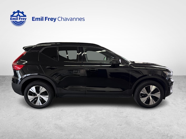 Vehicle image VOLVO XC40