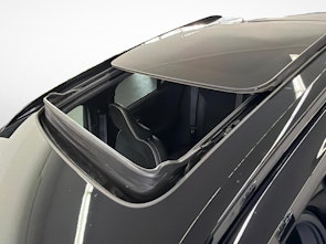 Vehicle image VOLVO XC40 1.5 T5 PiH R-Design