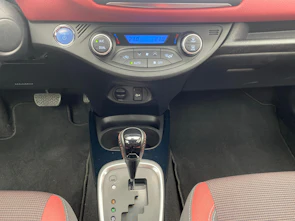 Fahrzeugbild TOYOTA Yaris 1.5 VVT-i HSD Style