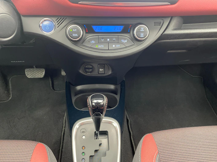 Fahrzeugbild TOYOTA YARIS