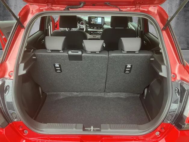 Suzuki Swift 1.2 Sakura Top Hybrid 4x4