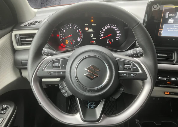 immagine del veicolo 6 immagine del veicolo 6