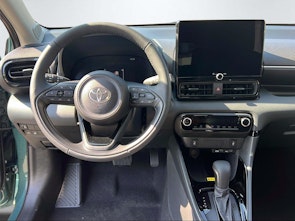 Vehicle image TOYOTA Yaris 1.5 VVT-i HSD Trend