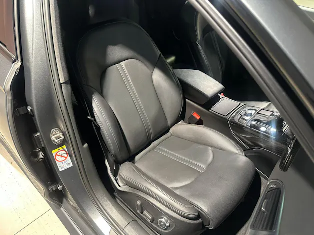 Audi RS6 Avant 4.0 V8 TFSI quattro T-Tronic