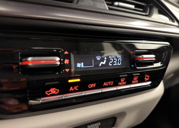 Vehicle image 10 Vehicle image 10