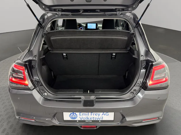 Suzuki Swift 1.2 Sakura Top Hybrid