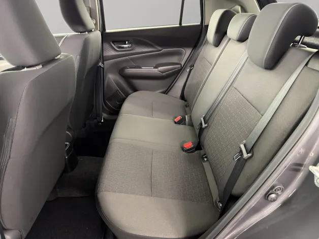 Suzuki Swift 1.2 Sakura Top Hybrid