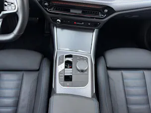 BMW 320d xDrive 48V Touring Steptronic M Sport