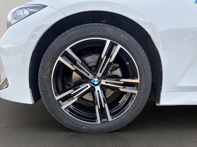 BMW 320d xDrive 48V Touring Steptronic M Sport