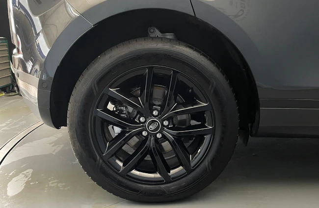 Vehicle image 10 Vehicle image 10