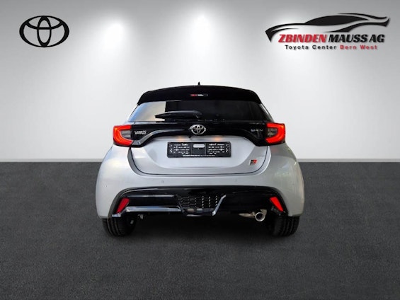 Vehicle image 4 Vehicle image 4