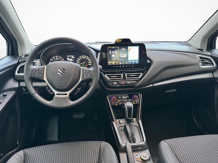 Vehicle image SUZUKI S-CROSS