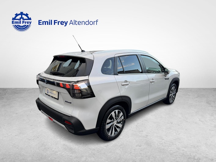 Vehicle image SUZUKI S-CROSS