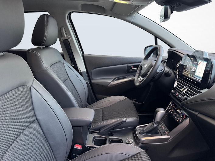 Vehicle image SUZUKI S-CROSS