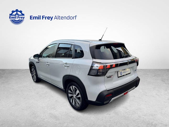 Vehicle image SUZUKI S-CROSS