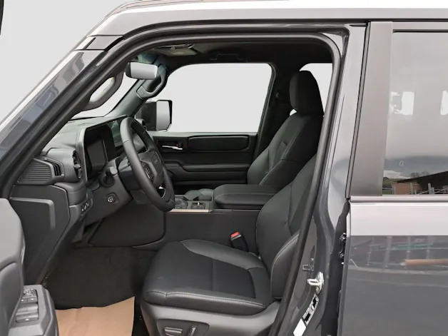 Toyota Land Cruiser 2.8 D 48V Style