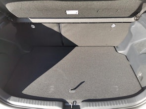 Vehicle image TOYOTA Yaris 1.5 VVT-i HSD Trend