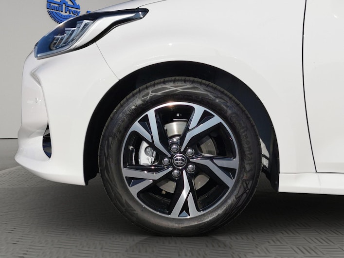 Vehicle image TOYOTA YARIS