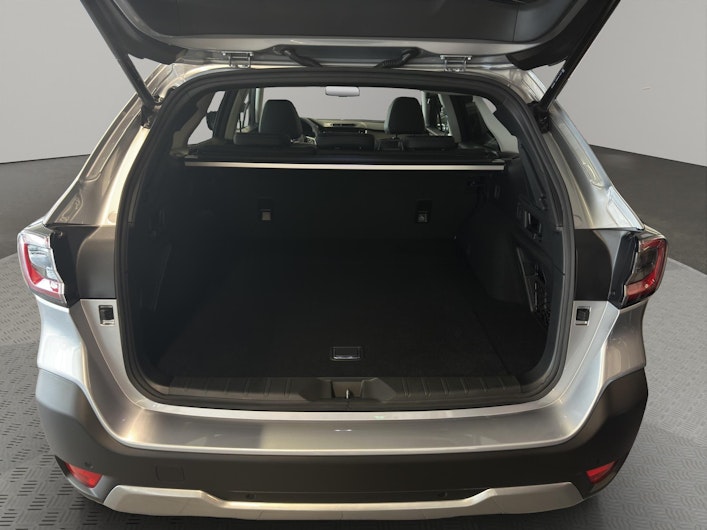 Vehicle image SUBARU OUTBACK