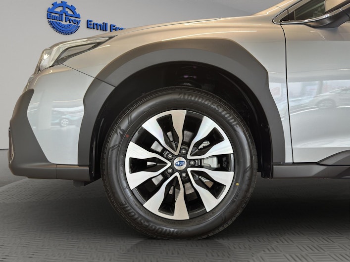 Vehicle image SUBARU OUTBACK